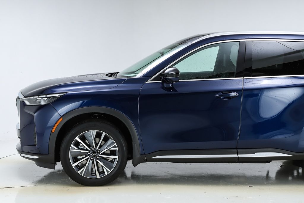 2026 Infiniti QX60 Luxe photo 3