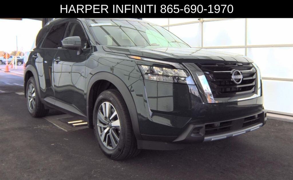 Used 2025 Nissan Pathfinder SL SUV