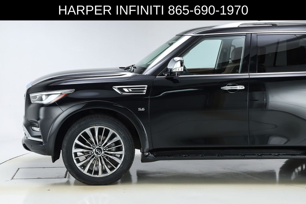 2020 Infiniti QX80 Luxe photo 2