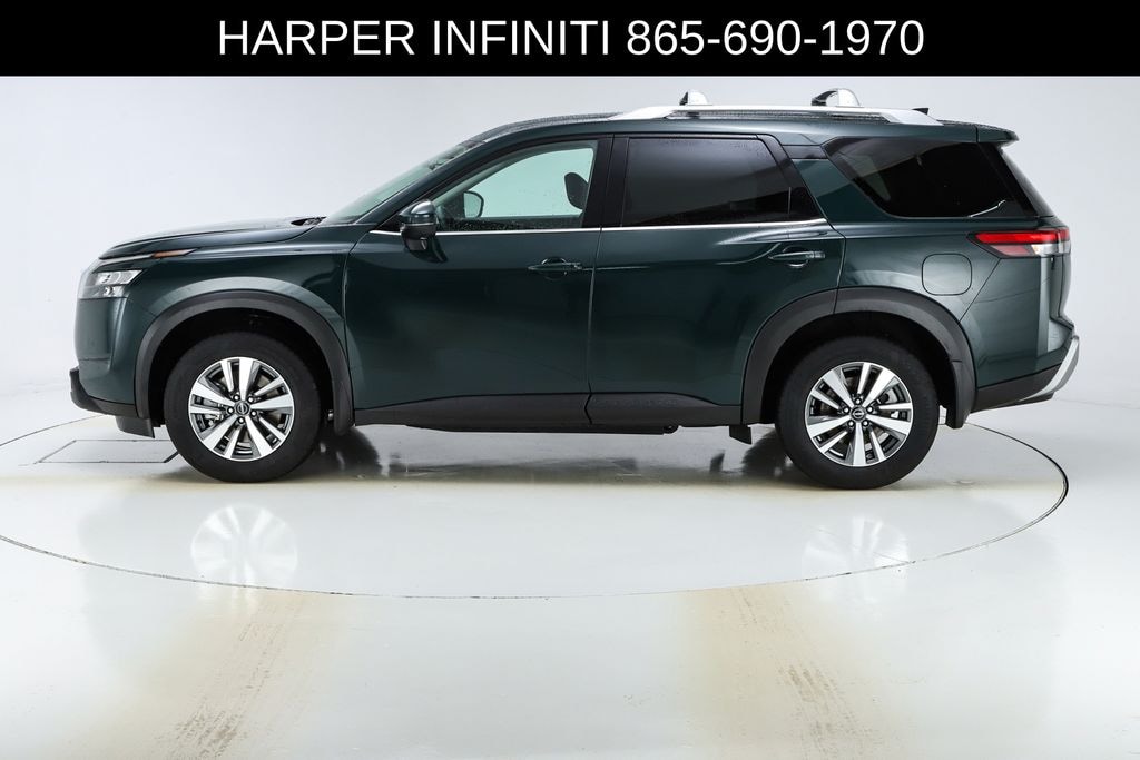 Used 2025 Nissan Pathfinder SL SUV