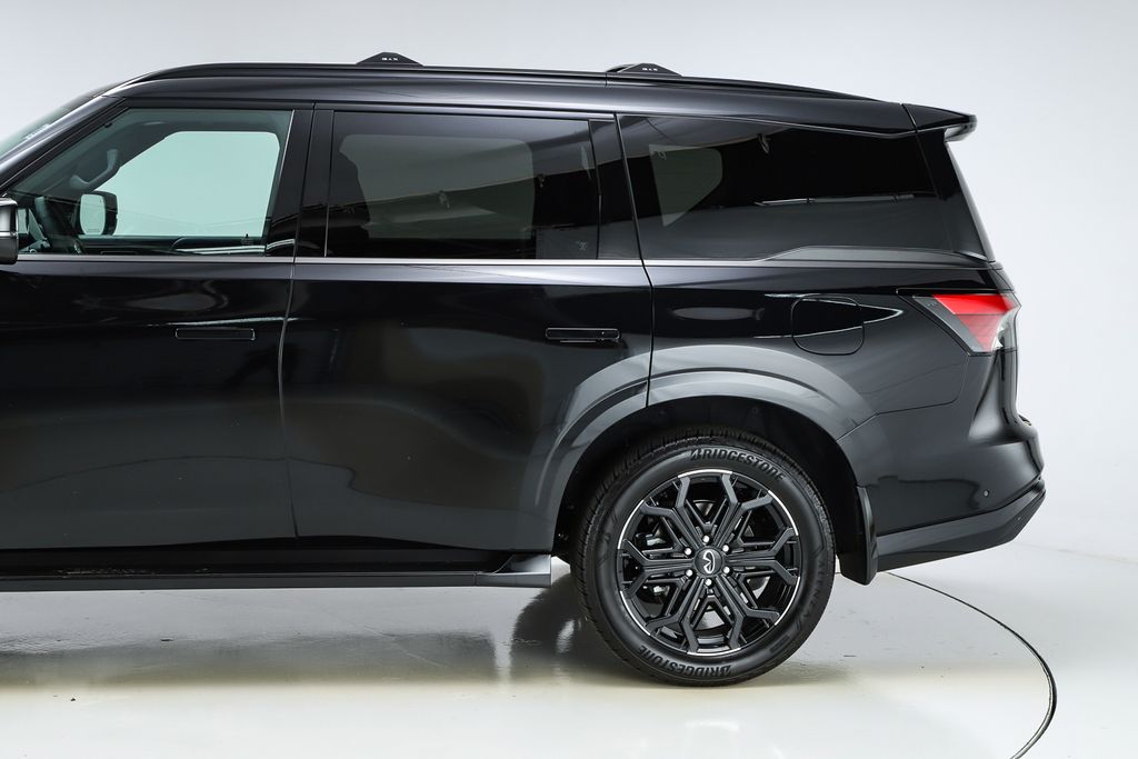 2026 Infiniti QX80 Sensory photo 4