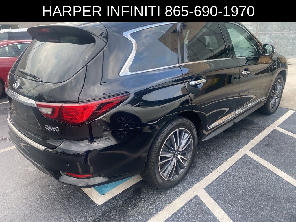 2019 Infiniti QX60 Luxe photo 3