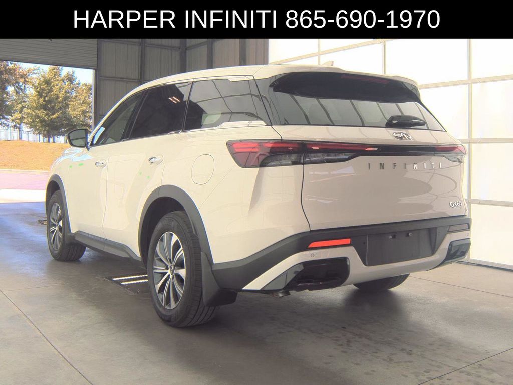 2025 Infiniti QX60 Pure photo 2