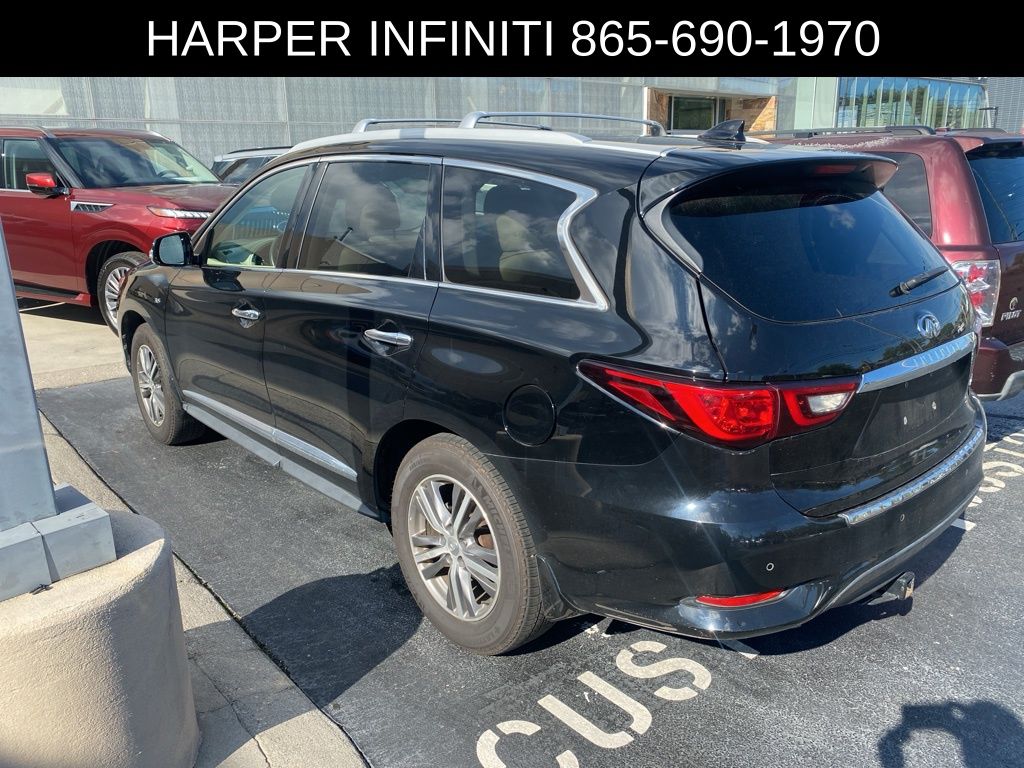 2020 Infiniti QX60 Luxe photo 2