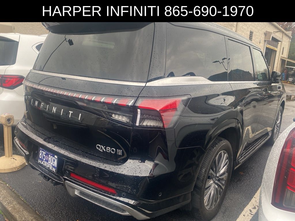 2025 Infiniti QX80 Luxe photo 3
