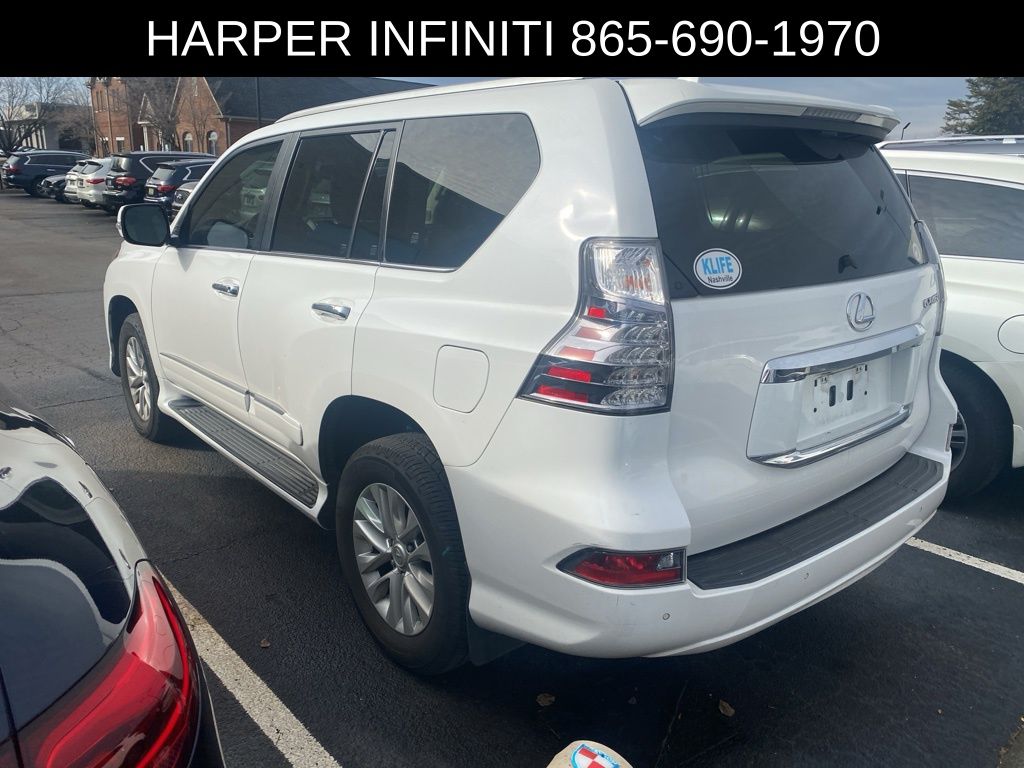 2017 Lexus GX 460 photo 2