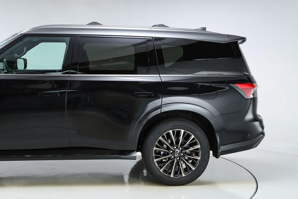 2025 Infiniti QX80 photo 4