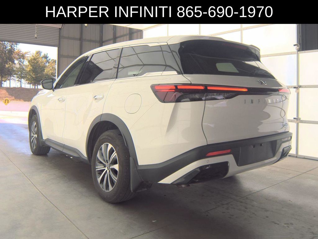 2025 Infiniti QX60 Pure photo 2