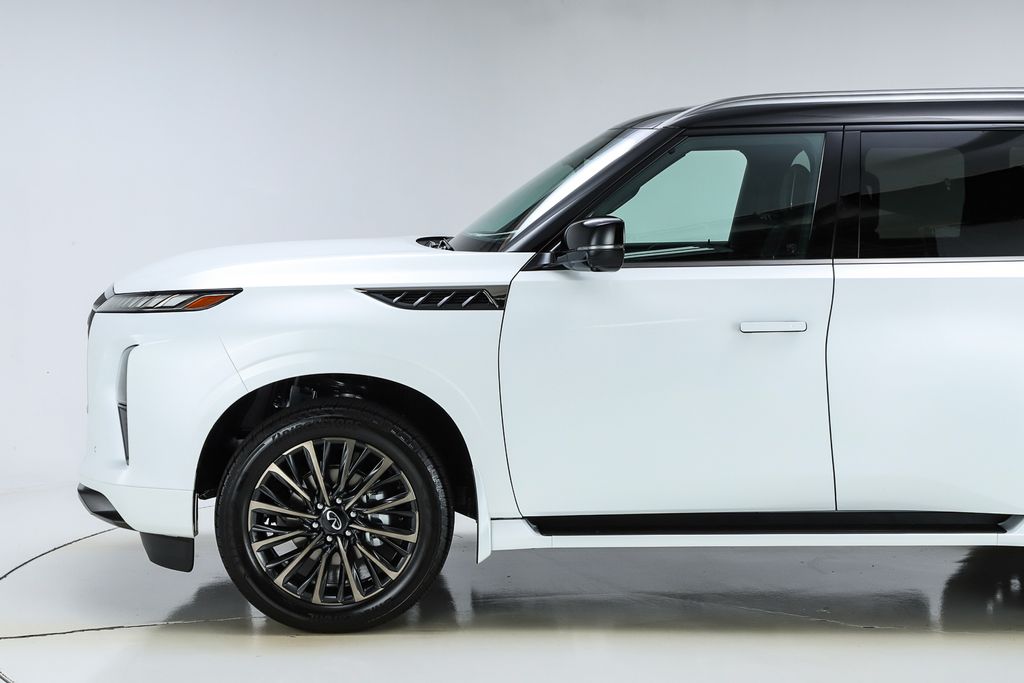 2026 Infiniti QX80 photo 3
