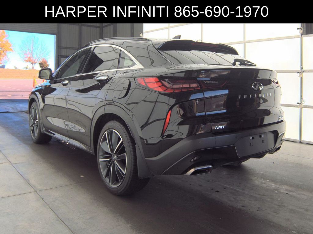 2025 Infiniti QX55 Essential photo 2