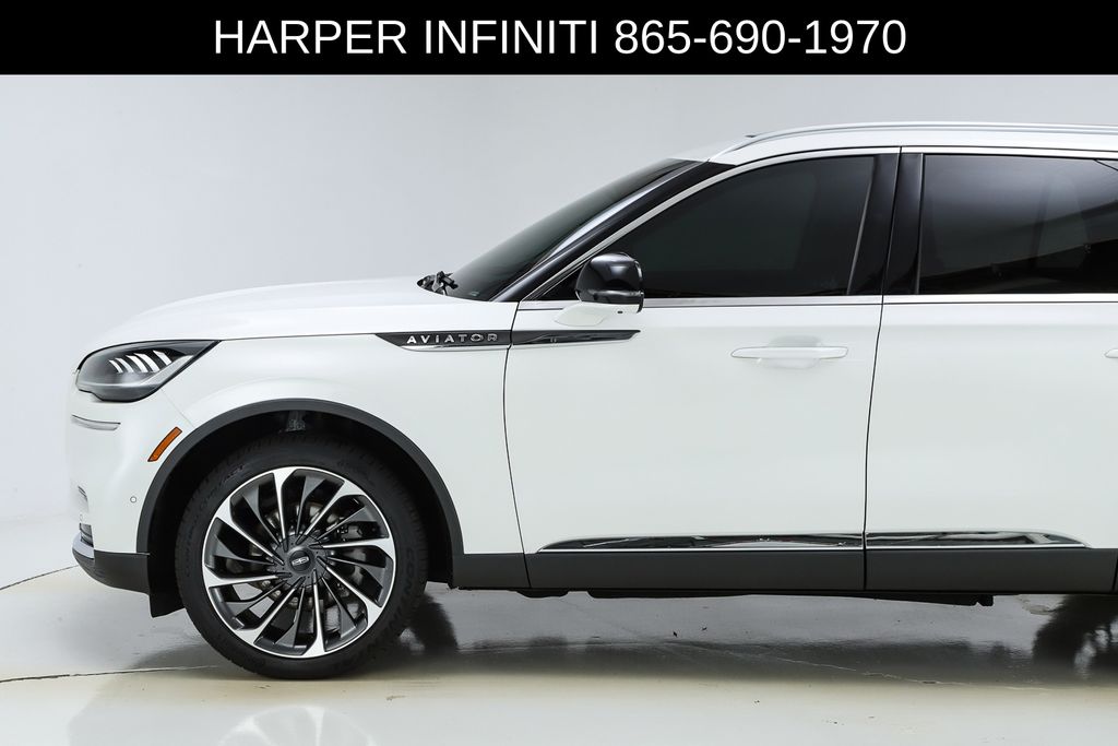 2022 Lincoln Aviator Reserve photo 3