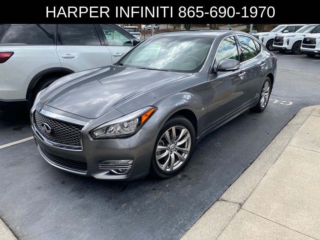 Used 2015 INFINITI Q70 3.7 Sedan