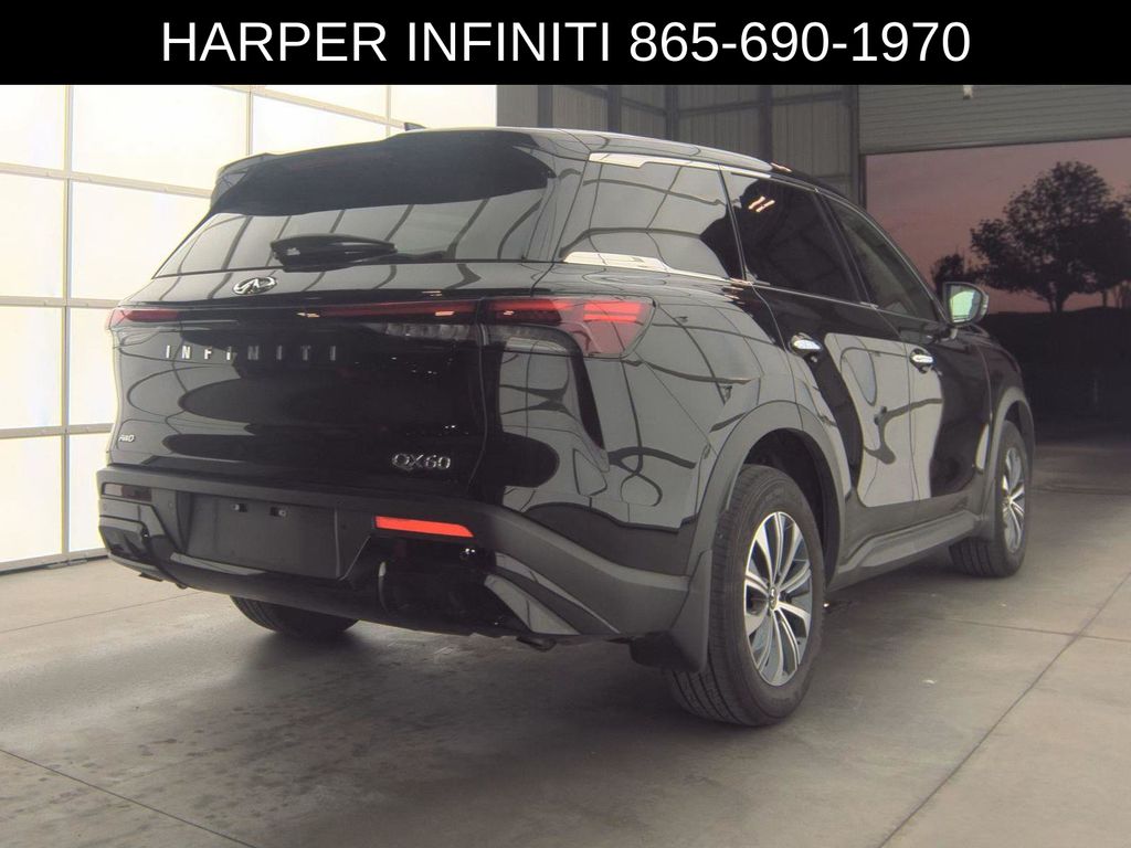 2025 Infiniti QX60 Pure photo 3