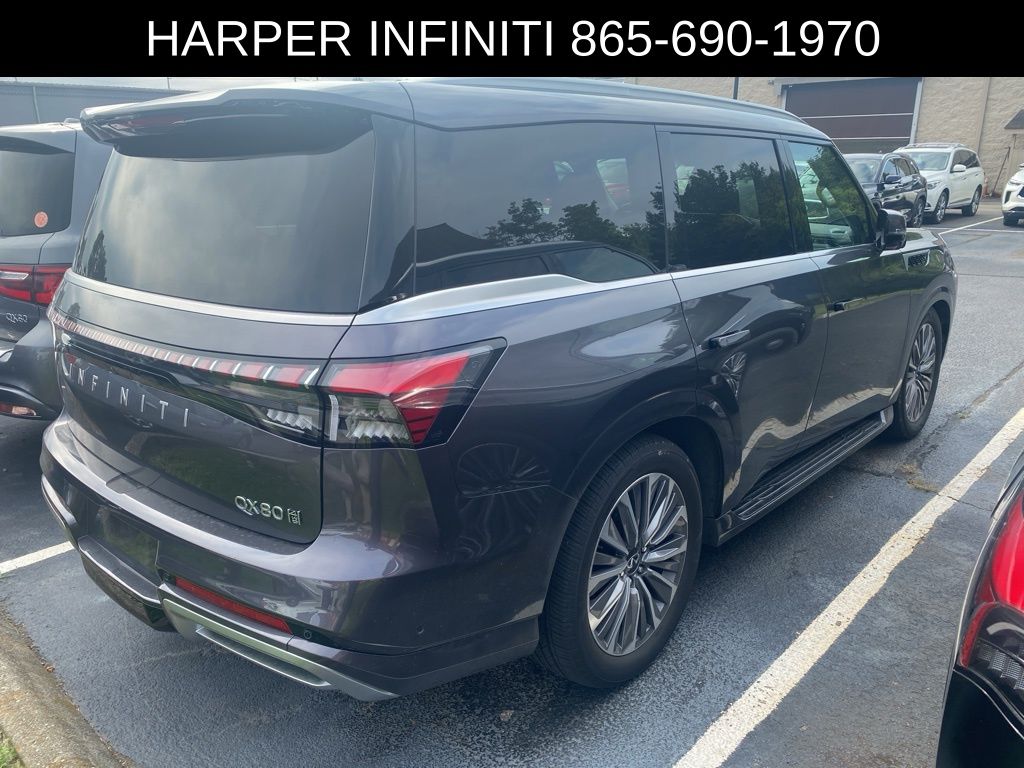 2025 Infiniti QX80 Luxe photo 3