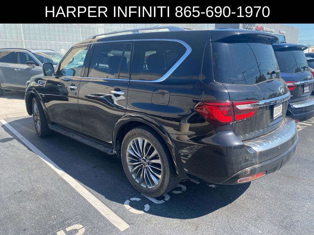 2019 Infiniti QX80 Luxe photo 2
