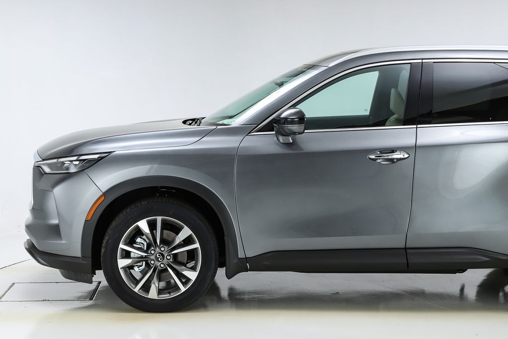 2025 Infiniti QX60 Luxe photo 3
