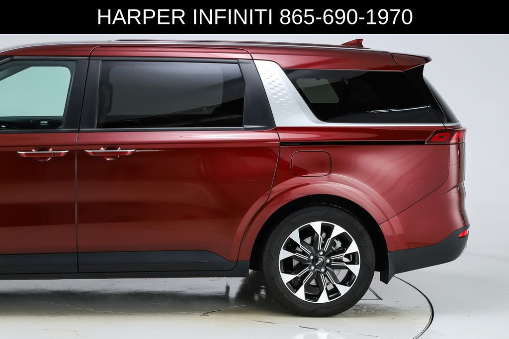 2024 Kia Carnival EX photo 3