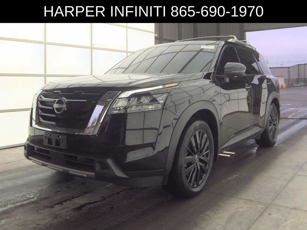 Used 2024 Nissan Pathfinder SL SUV