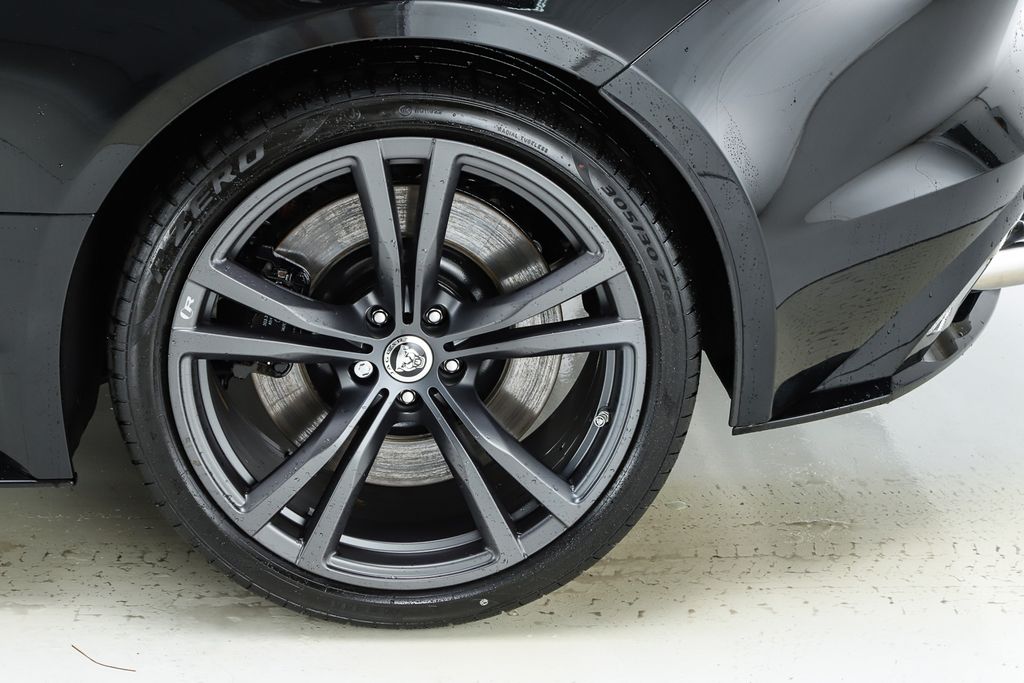 2024 Jaguar F-Type R75 - Photo 7