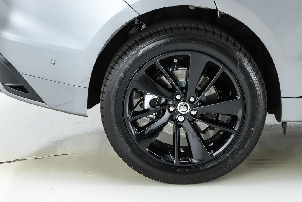 2026 Jaguar F-Pace R-Dynamic S - Photo 14