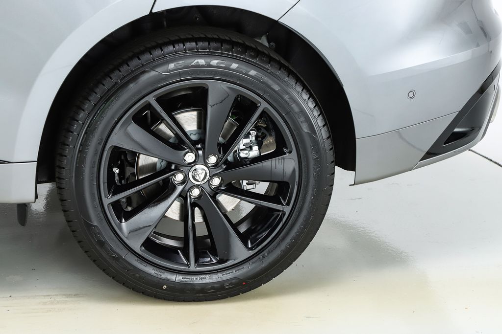 2026 Jaguar F-Pace R-Dynamic S - Photo 7