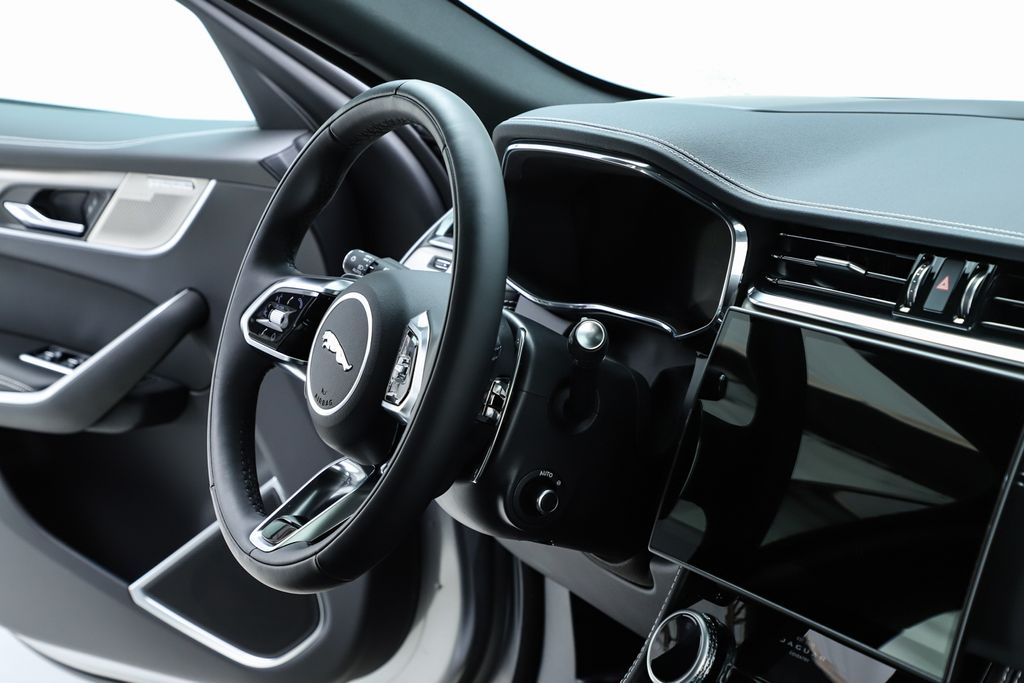 2026 Jaguar F-Pace R-Dynamic S - Photo 36