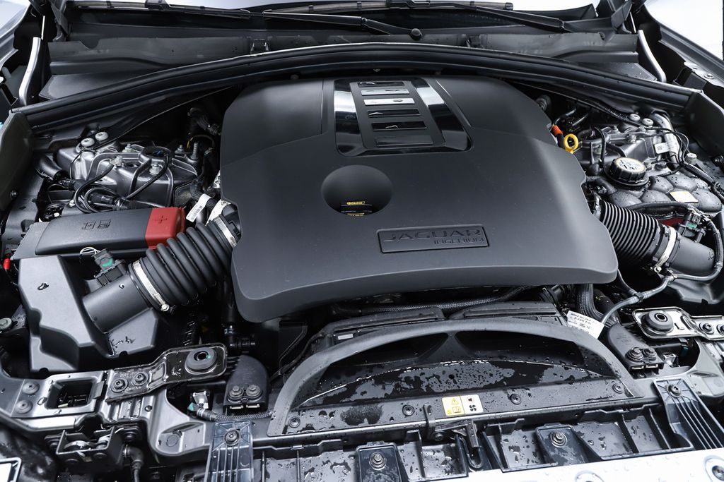 2026 Jaguar F-Pace R-Dynamic S - Photo 29