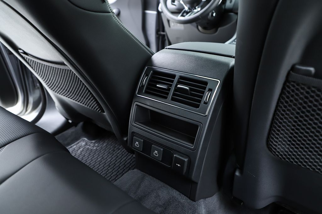 2026 Jaguar F-Pace R-Dynamic S - Photo 40