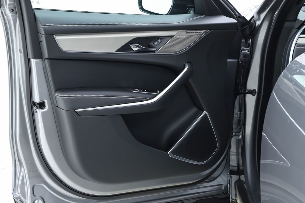 2026 Jaguar F-Pace R-Dynamic S - Photo 19