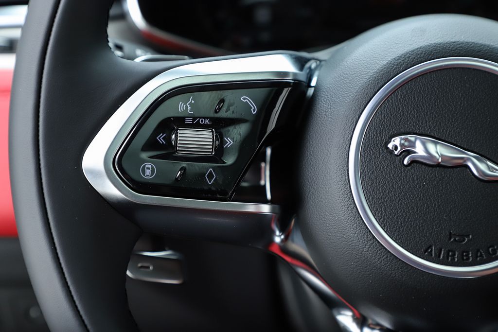2026 Jaguar F-Pace R-Dynamic S - Photo 22