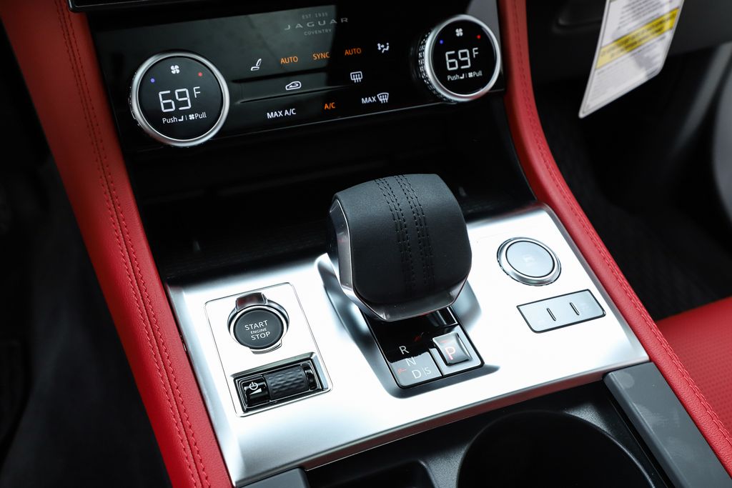 2026 Jaguar F-Pace R-Dynamic S - Photo 26