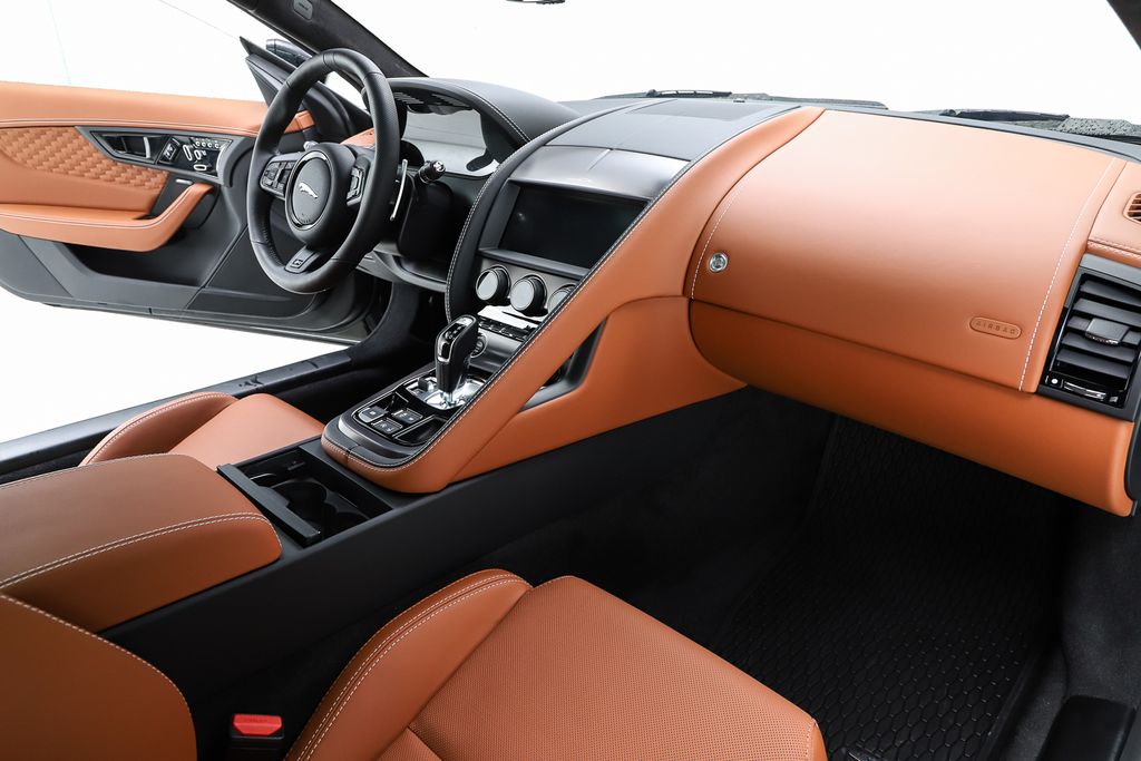 2024 Jaguar F-Type R75 - Photo 33