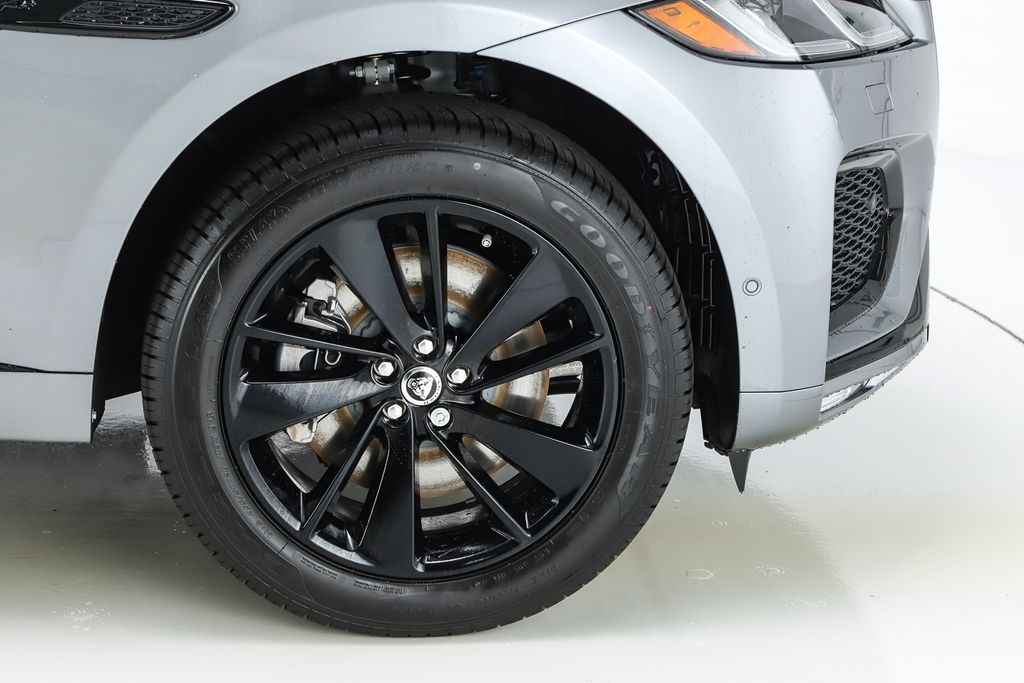 2026 Jaguar F-Pace R-Dynamic S - Photo 15