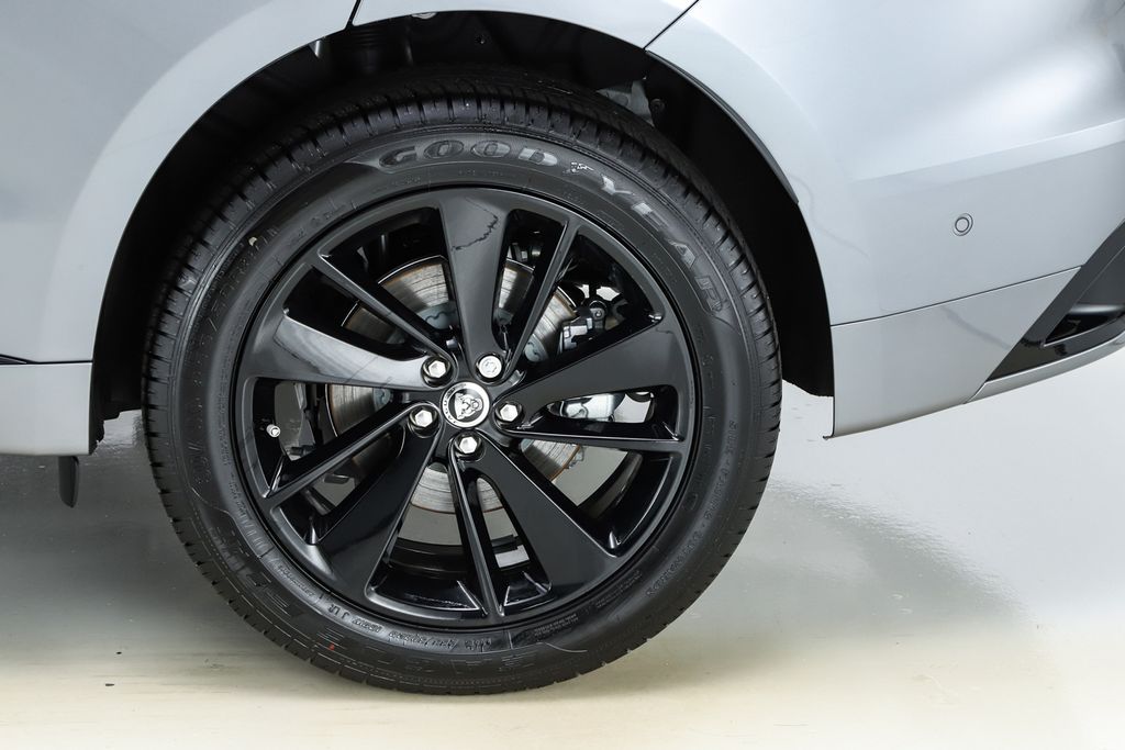 2026 Jaguar F-Pace R-Dynamic S - Photo 7