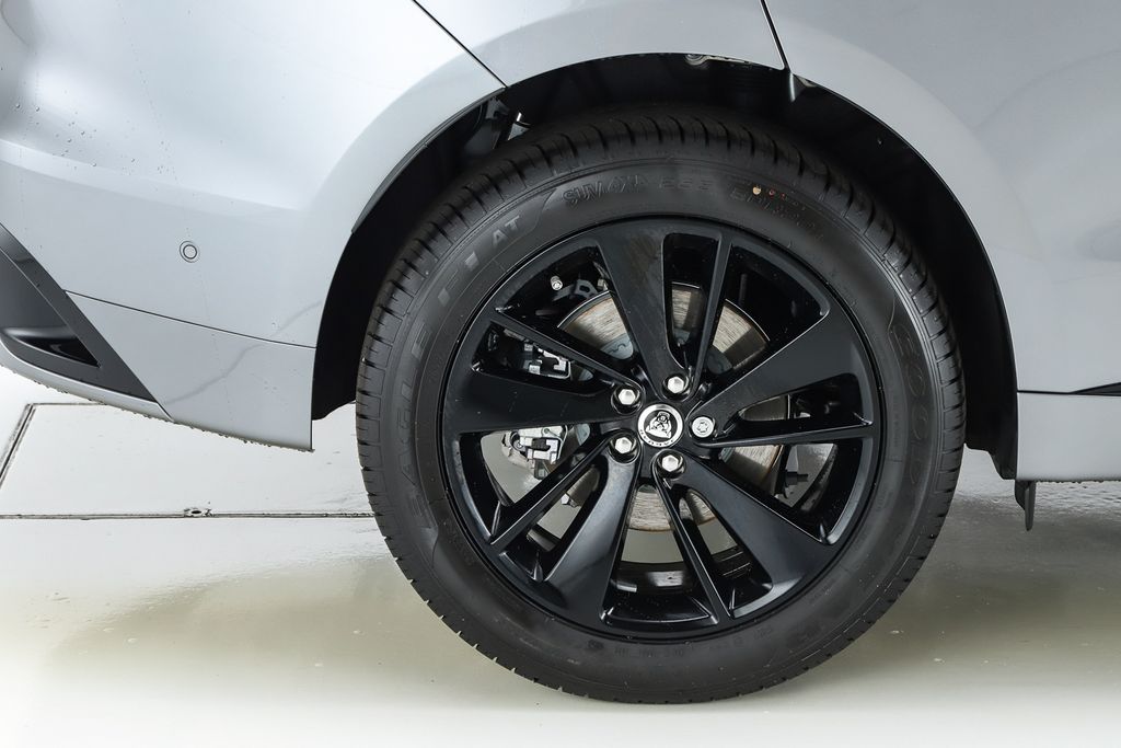 2026 Jaguar F-Pace R-Dynamic S - Photo 14