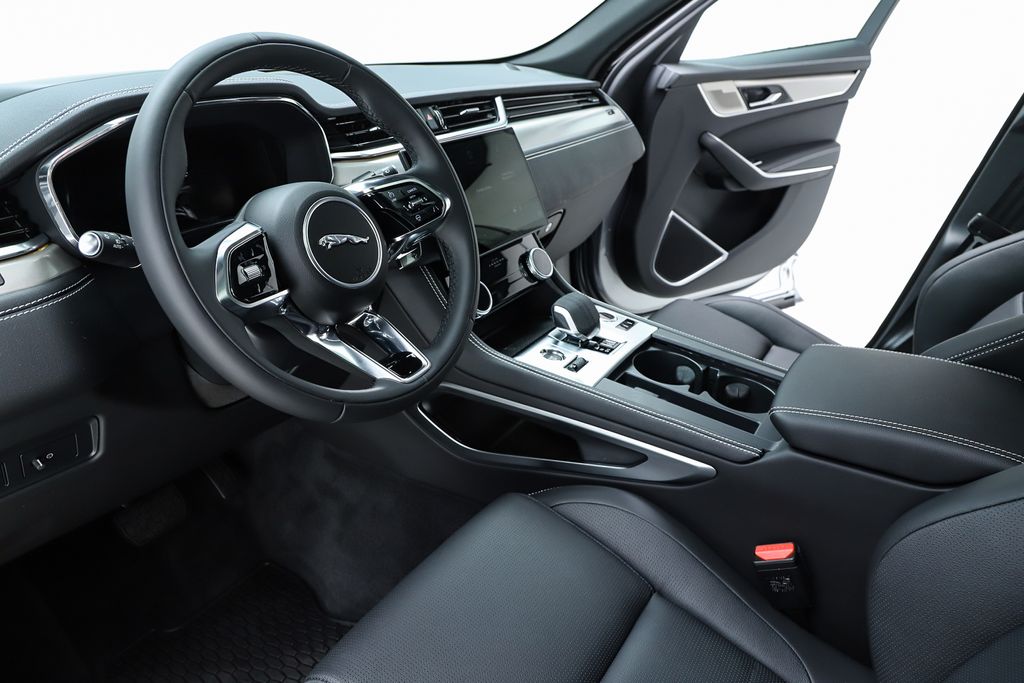 2026 Jaguar F-Pace R-Dynamic S - Photo 20