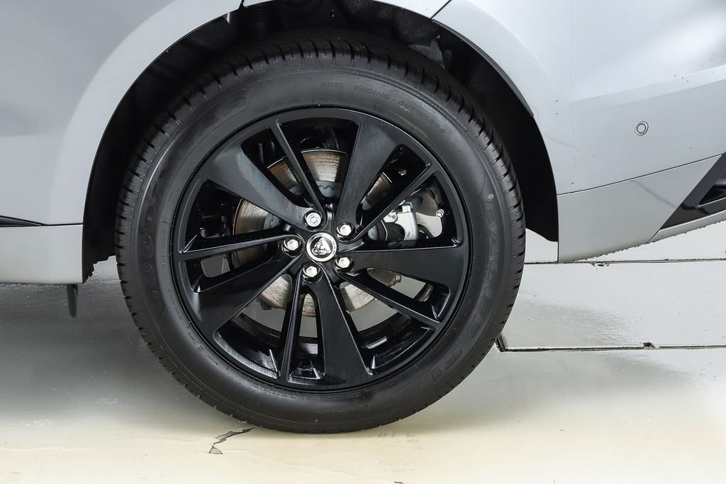2026 Jaguar F-Pace R-Dynamic S - Photo 7