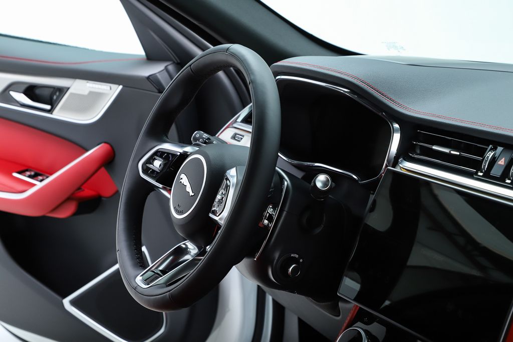 2026 Jaguar F-Pace R-Dynamic S - Photo 37