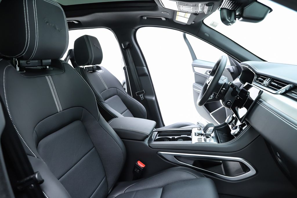 2026 Jaguar F-Pace R-Dynamic S - Photo 37