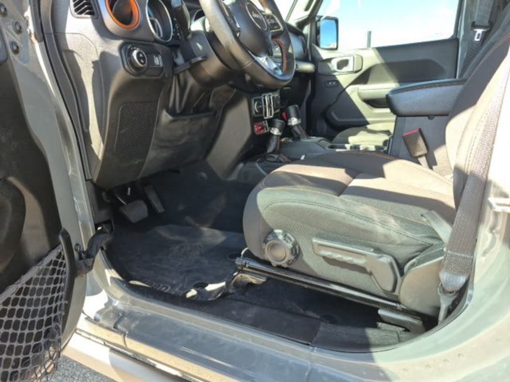 Used 2023 Jeep Gladiator Mojave Truck Crew Cab