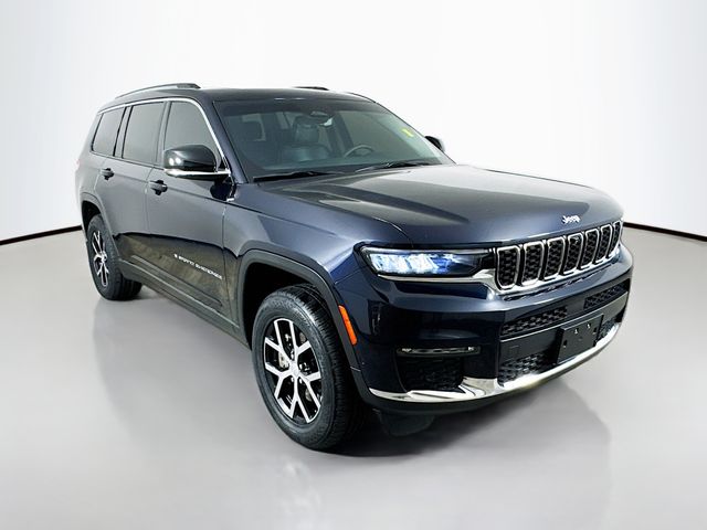 2024 Jeep Grand Cherokee Limited photo 3
