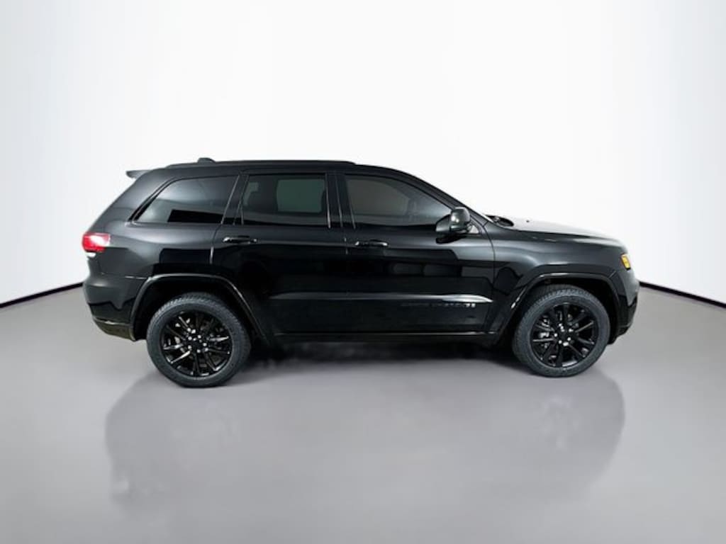 Used 2020 Jeep Grand Cherokee Altitude SUV