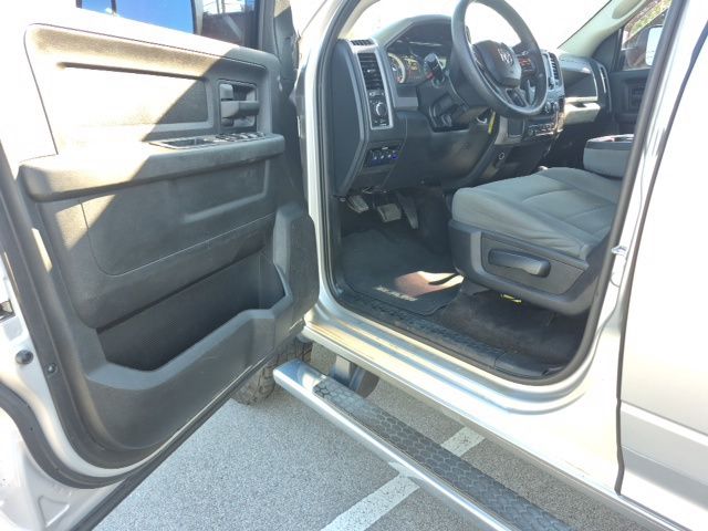 2017 Ram 2500 Tradesman photo 2