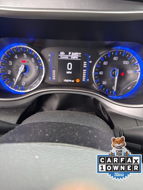 2020 Chrysler Pacifica Touring photo 2