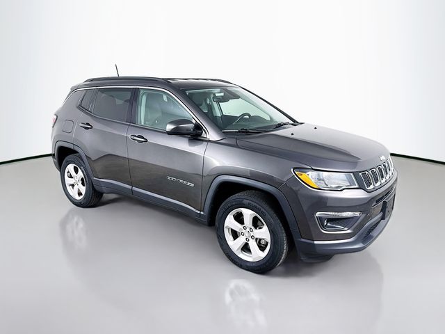 2018 Jeep Compass Latitude photo 3