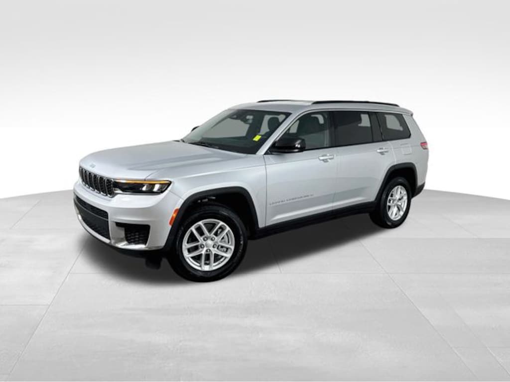 Used 2024 Jeep Grand Cherokee L Laredo SUV