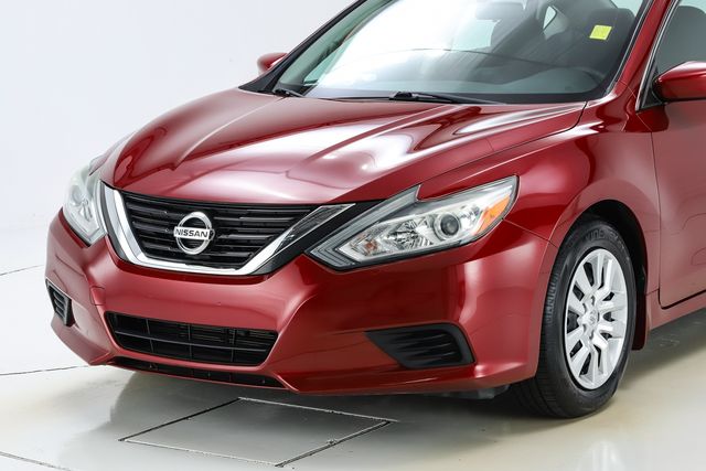 Used 2018 Nissan Altima S with VIN 1N4AL3AP5JC110167 for sale in Alcoa, TN