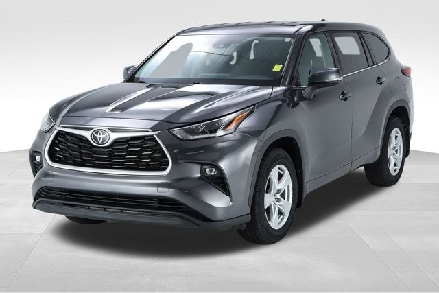 Pre-Owned 2021 Toyota Highlander LE