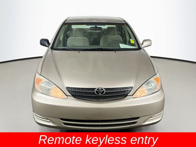 Used 2004 Toyota Camry LE with VIN 4T1BE32K64U932935 for sale in Alcoa, TN