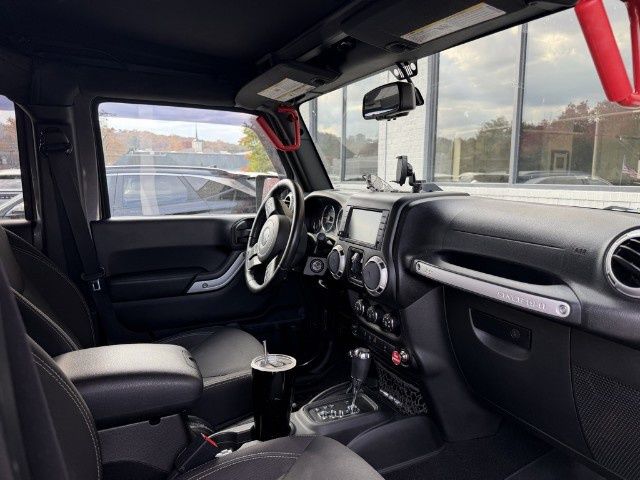 2016 Jeep Wrangler Unlimited Rubicon photo 3